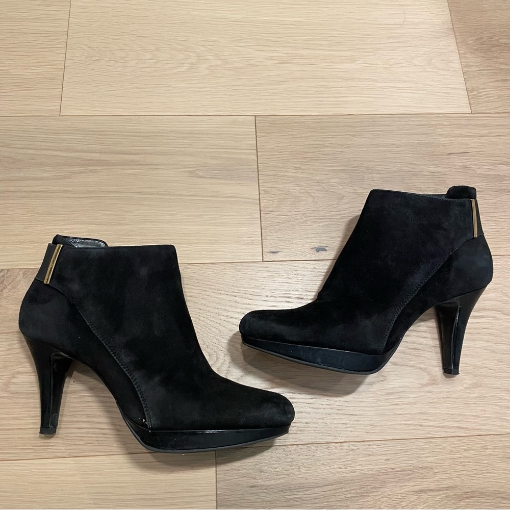 Dress booties
